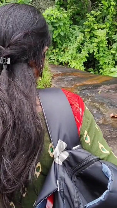 Detik kuat dari "Awek kolej datang berkeliaran dengan teman lelaki awak - disuruh keluarga pergi ke kolej - hutan luar"