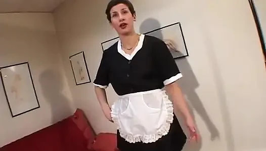 Hizmetçi Lea Bitman ile tanışıyor