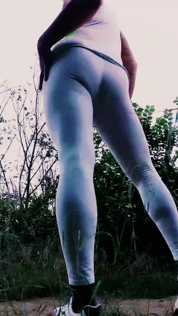 Slutboyben CAM4 sexig porrstjärna utställare utsatt i tights Am Stern Berlin A115