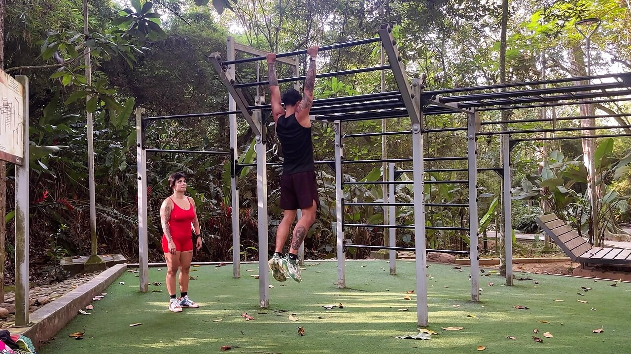Full-body training with a predominance of pulldowns