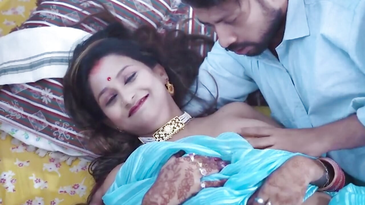 Bhabhi ki bahin ko jabbar dasti room me pakad ke choda