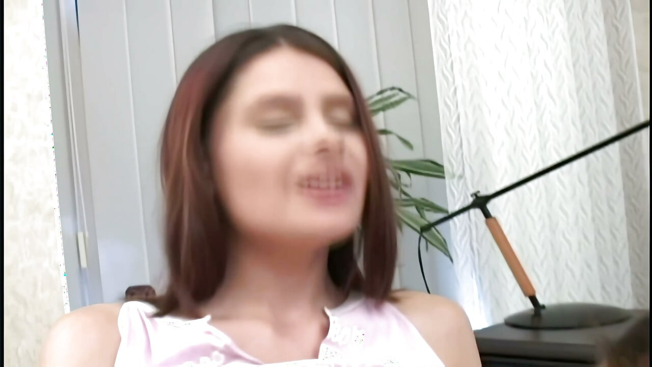 女同荡妇用手指互相撑开大洞
