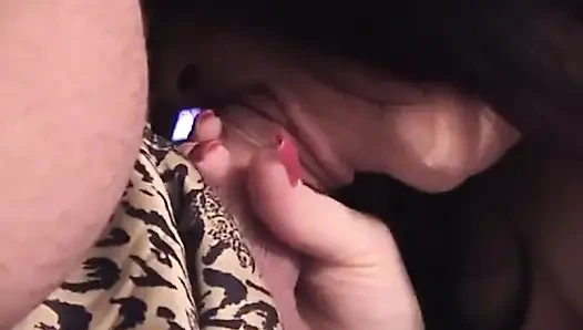 Pelacur gemuk mencoba membuat kontol besar muncrat pov