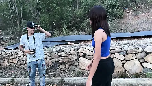 Bilinmeyen latin kızla ilk fotoğraf çekimim sert sikişle bitiyor, sonunda amını sütle doldurıyorum