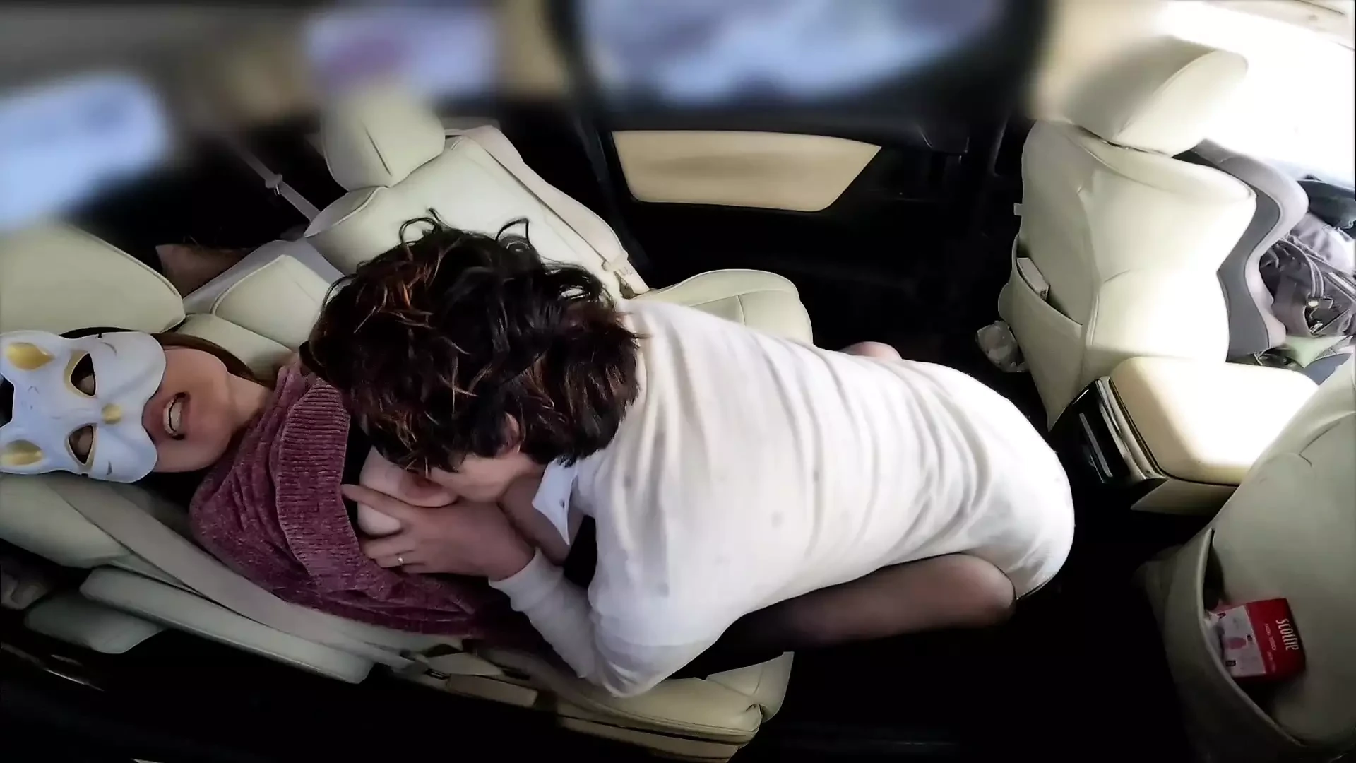 I took my adulterous wife to the car and broke the tights next to my husband's car and had car sex