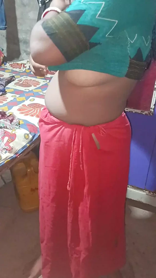 If you want to watch sister-in-law's sex video then follow