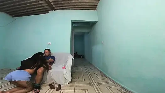 Ehefrau erwischt freundin, die ihren ehemann betrügt