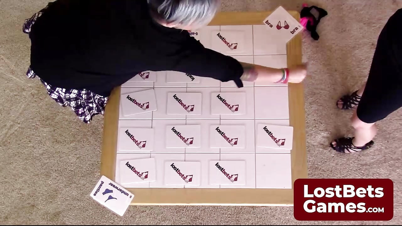 A sexy 3D body scan after losing a Strip Memory game
