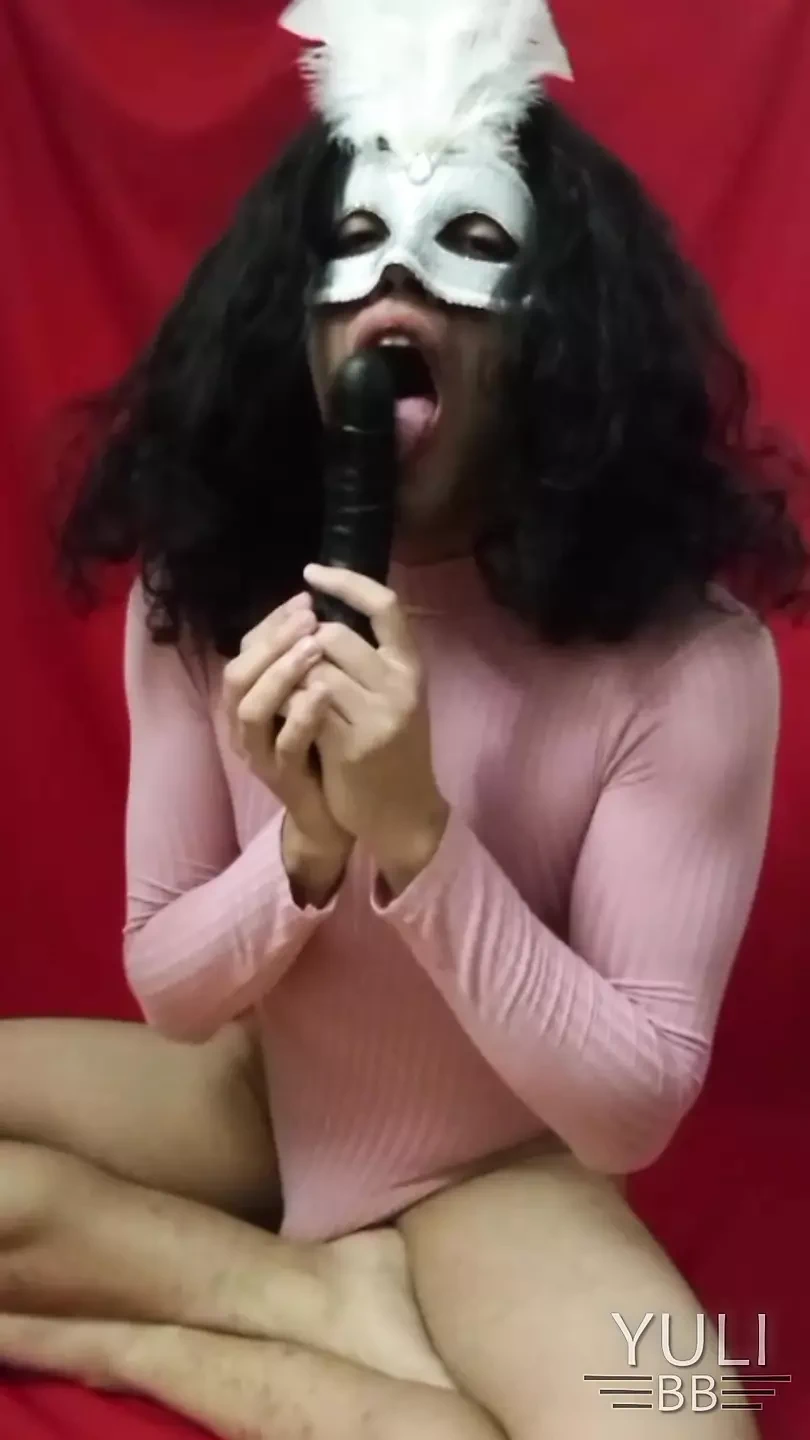 Young Argentinian trav gets touched and gets excited