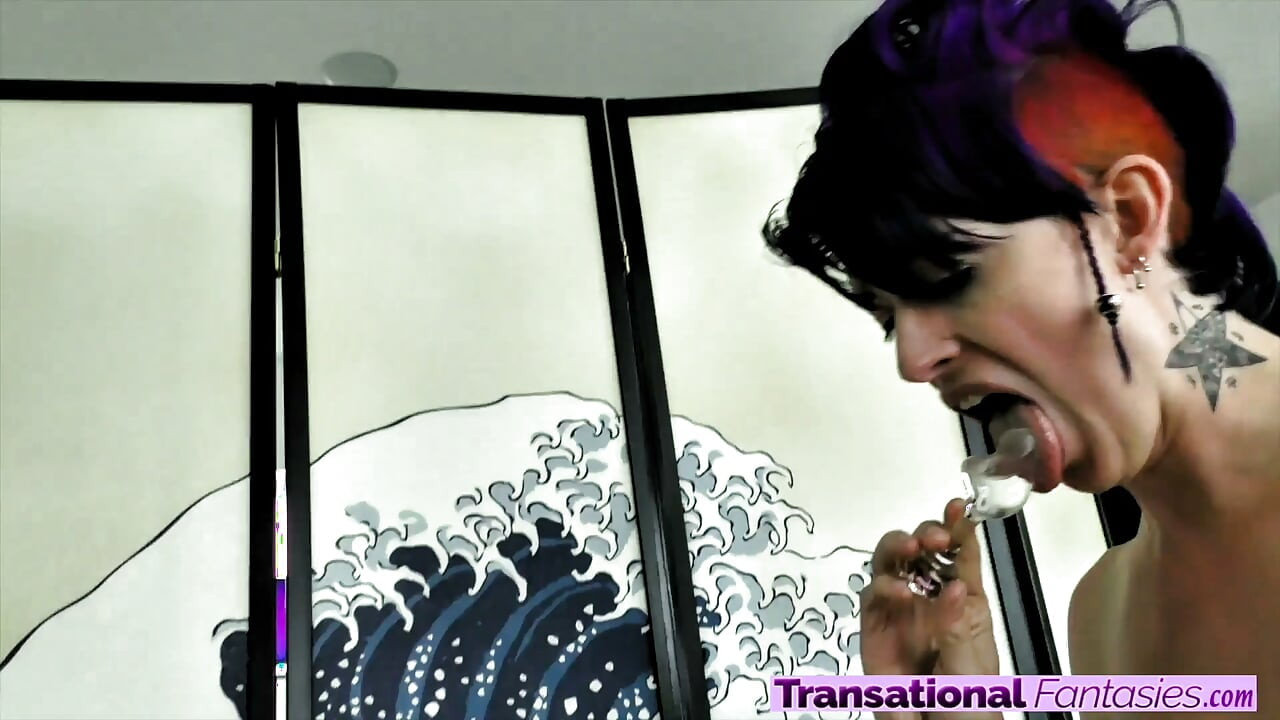 Irl Trans Lesbian Lovers Go at It! Evie and Oxi!