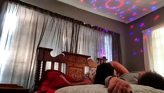 Tante seksi dengan toket besar alami lagi asik ngentot kontol sampai muncrat