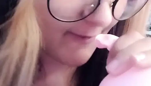 Bunny Looner Teach You How to Inflate a Balloon [eng Subs]