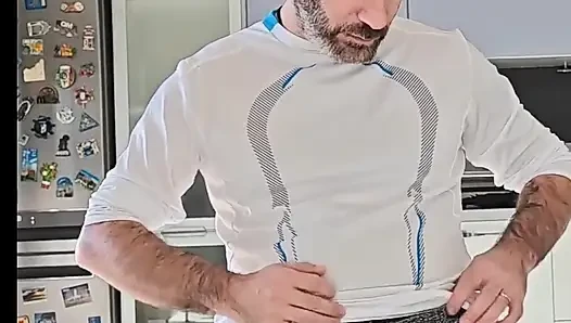 Büyük horozumu mastürbasyon yapıp boşalıyorum