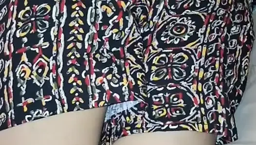 Called girlfriend to the room and had sex