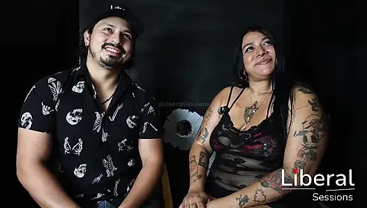 BBW Girl Gets Fucked in Glory Hole