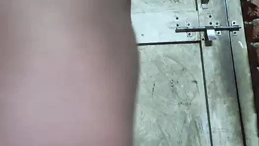 Первый раз трахни мою симпатичную подругу