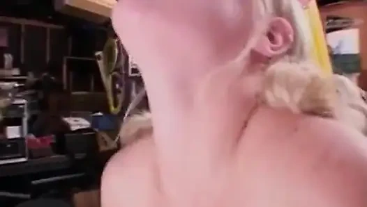 Garajda anal parmaklamadan ıslak götten ağza temizleme