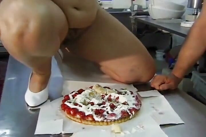 Curvy French Granny Got Pounded After Baking a Tape