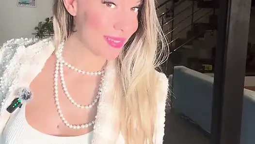 Who wants to massage Polly Gardel?