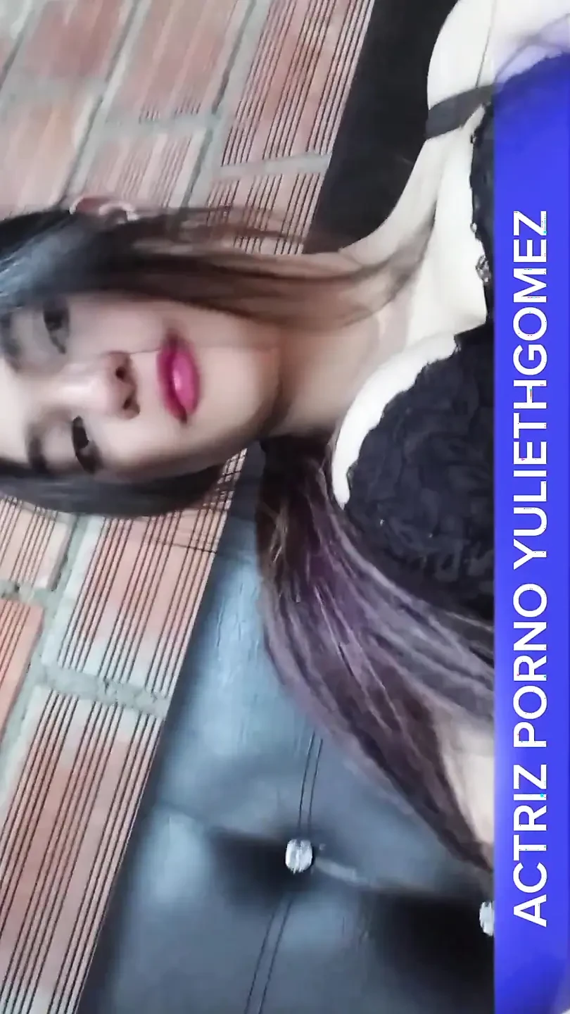 Teen Latina Solo