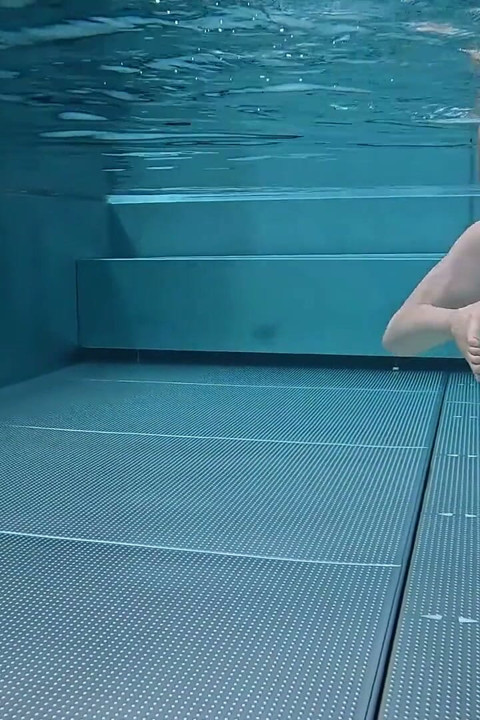 Swam a Bit in the Pool and Played with the Action Cam Underwater