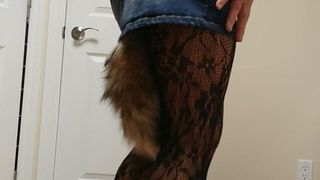 Meu novo rabo de raposa sob a saia