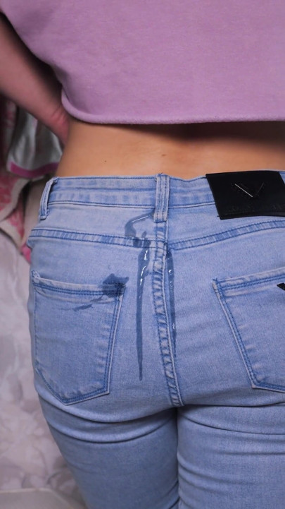 Cumming in my Maid's SEXY Ass with Jeans while she was Washing Dishes in the Kitchen (FREE USE) | Clip 3
