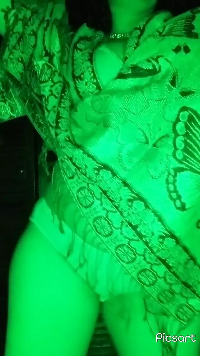 Mesmerizing stripper
