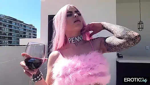 Sie Will Karriere Machen Und Gibt Sich Dabei Sehr Viel Mühe