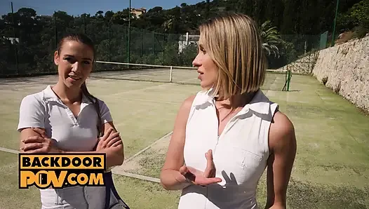 Alexis crystal dan angelika greys berbagi kontol setelah tenis
