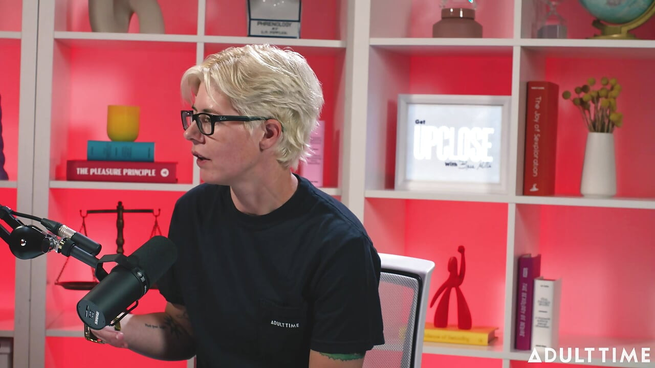 Octavia Red: Crescendo Christian &Loving Gay Porn - the Adult Time Podcast