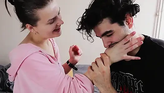 Beißende finger zum ersten mal