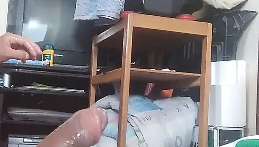 Nyepong kontol tetangga, enak banget!