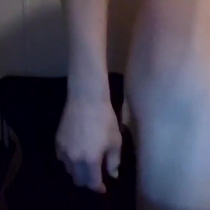 Edging My Girlcock and Stroking Lazily; Showing My Bootycheeks