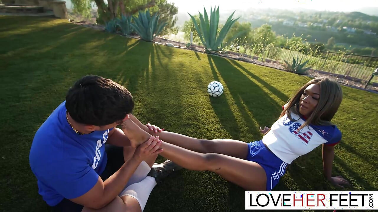 Outdoor Cock Riding With Athletes Dave Candle And Lana Gee