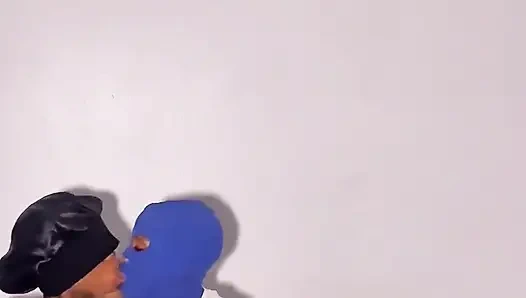 Моя соседка хороша на кровати