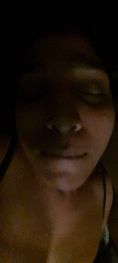 Busty Indian MILF gets eaten out | Clip 2