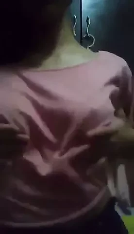 Awek urut tetek sendiri untuk BF