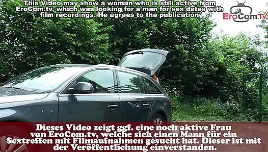 Deutsche Rothaarige Teen masturbiert outdoor gegen Taschengeld