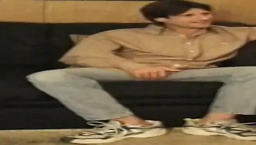 Aksi fingering ganas cewek hot ini sampai muncrat banyak banget