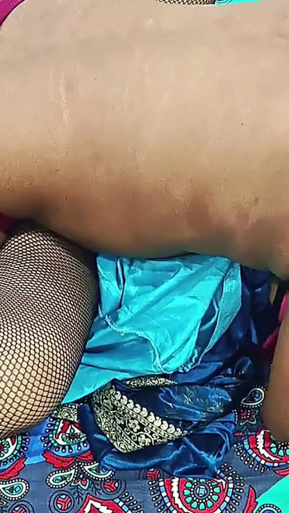 Hot Indian Desi Girl In Saree And Stockings Pussy Licking Then Hardcore Fuck In Missionary And Doggystyle. | Clip 2
