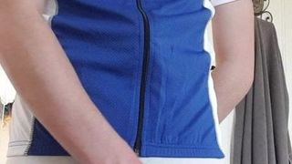 Cyclist shows off huge package in bib shorts