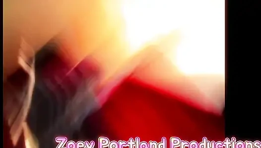 Zoey жестко трахают в спальне