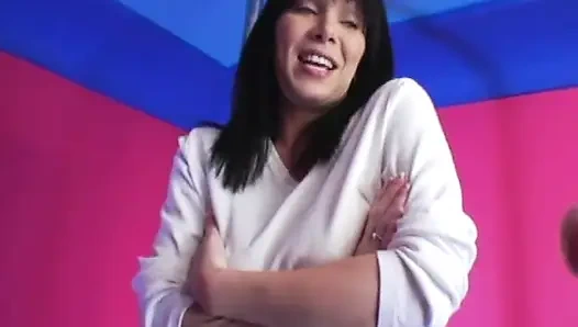 Vintage MILF plays on poles