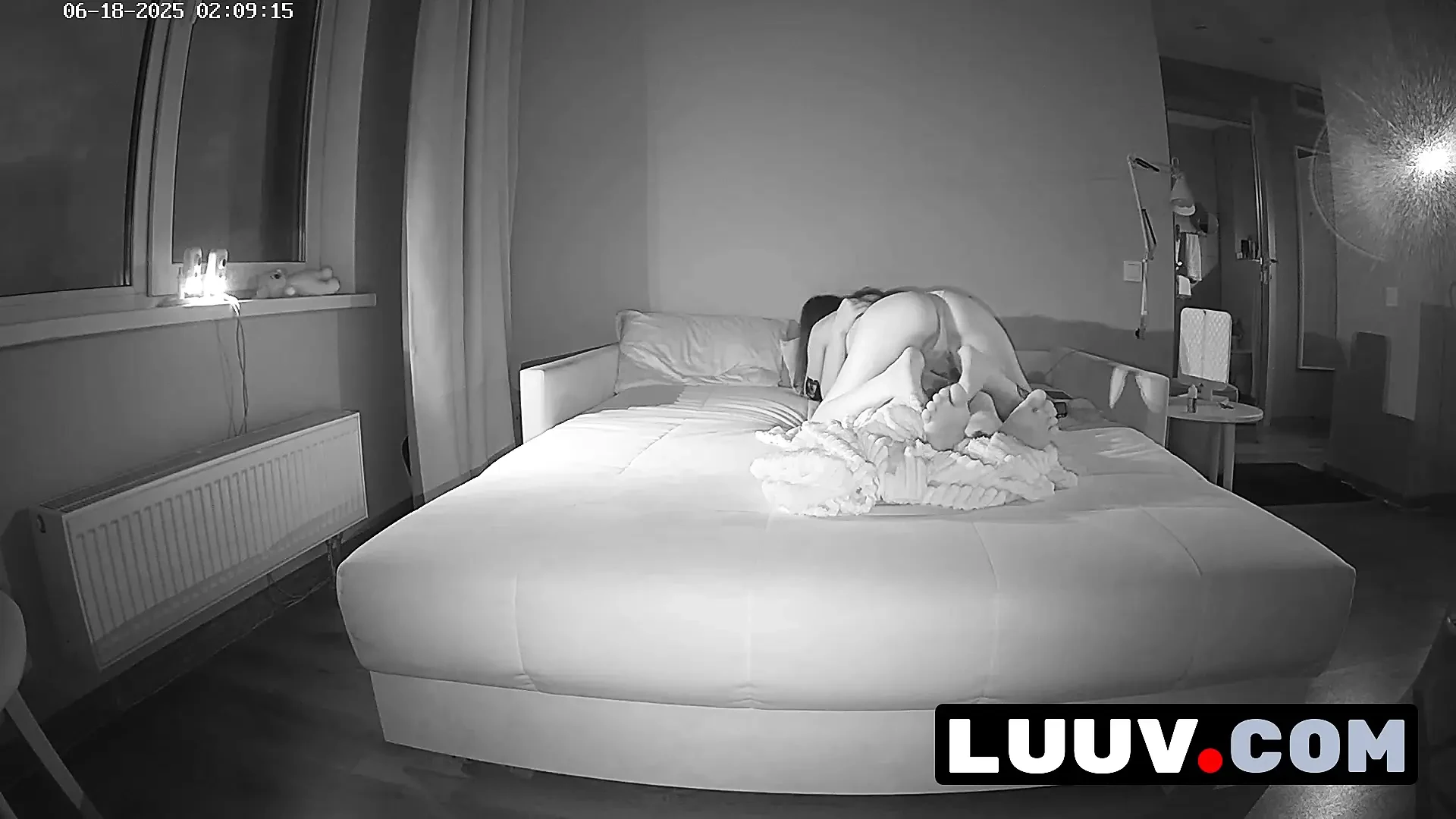 LUUV. Penawar untuk Insomnia adalah seks yang baik dengan teman wanita awak