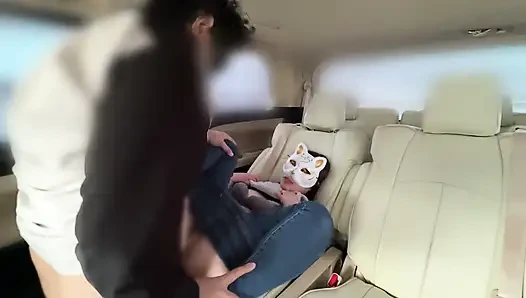 Sebelum bekerja, mereka berdua berhubungan seks mobil