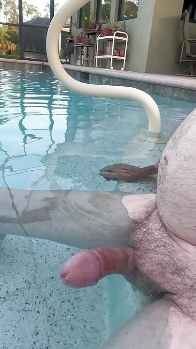 Pool Masturbation For The Neighbors