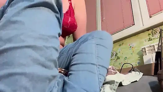 Cam girls catched from her boyfriend praise bbc and piss herself