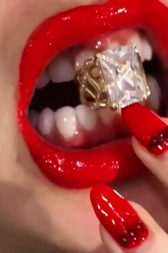 Red lipstick compilation & lip tease! 50$ instead of original price 85$