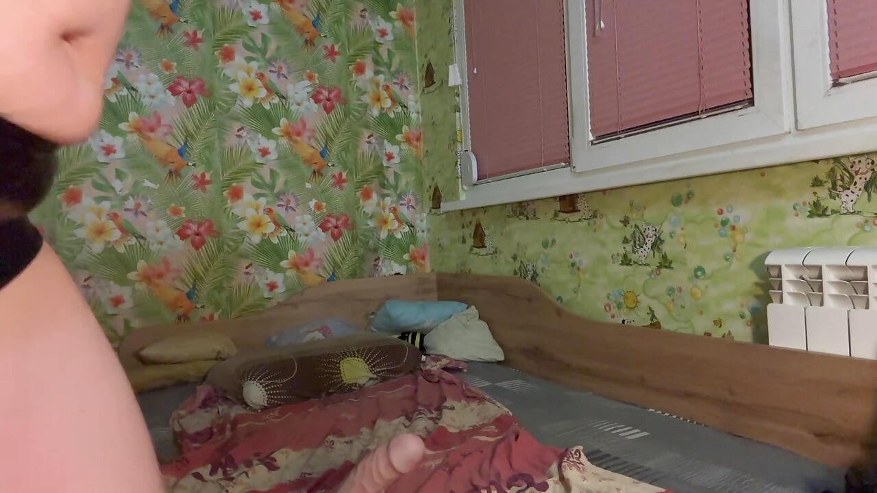 騎著並釘住我的繼表妹